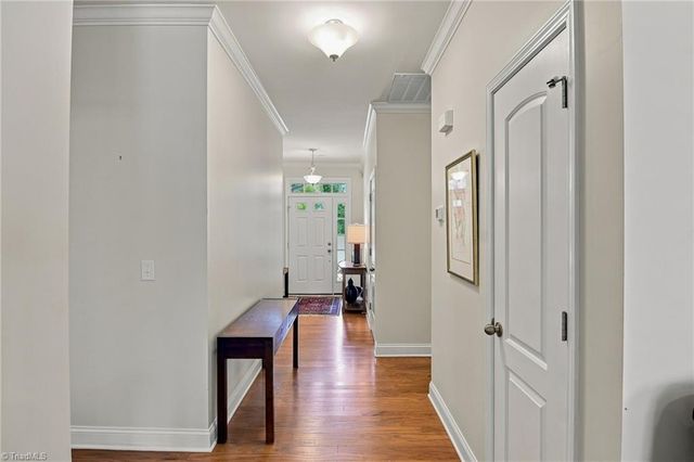 6246 Langdon Village Court, Clemmons, NC 27102