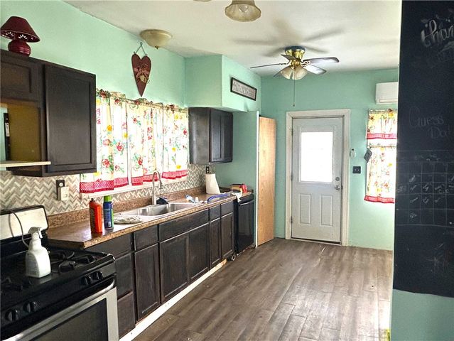 2515 Avenue C, Ingleside, TX 78362