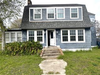 2515 Avenue C, Ingleside, TX 78362