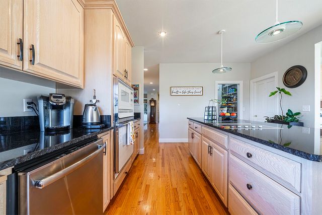 290 Harvard Place, Medford, OR 97504