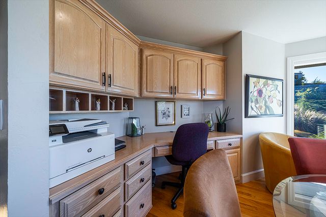 290 Harvard Place, Medford, OR 97504