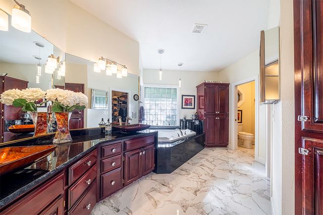 290 Harvard Place, Medford, OR 97504