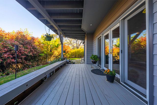 290 Harvard Place, Medford, OR 97504