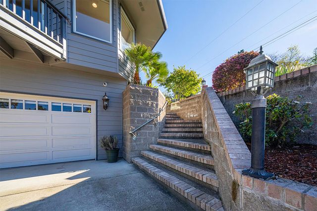 290 Harvard Place, Medford, OR 97504