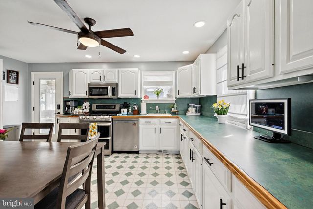 428 ARLINE AVE, Glendora, NJ 08029