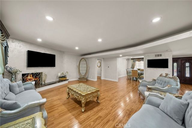10544 Camarillo Street, Toluca Lake, CA 91602