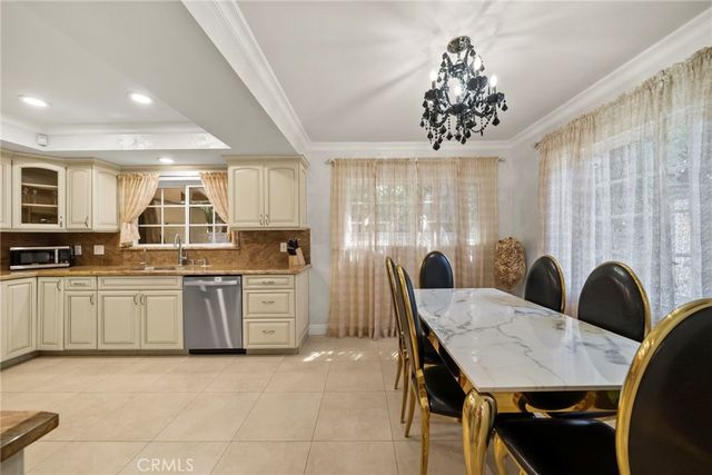 10544 Camarillo Street, Toluca Lake, CA 91602