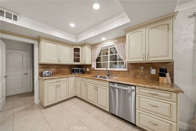 10544 Camarillo Street, Toluca Lake, CA 91602