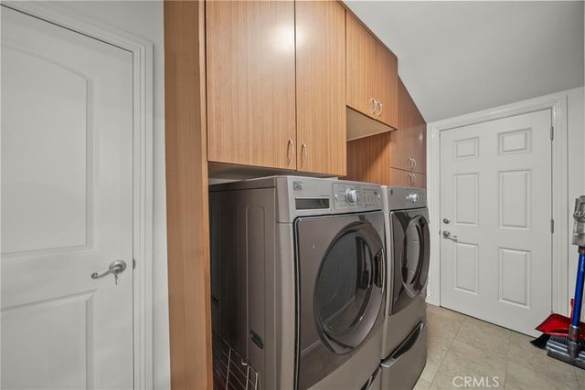 10544 Camarillo Street, Toluca Lake, CA 91602