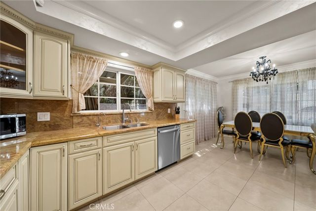 10544 Camarillo Street, Toluca Lake, CA 91602
