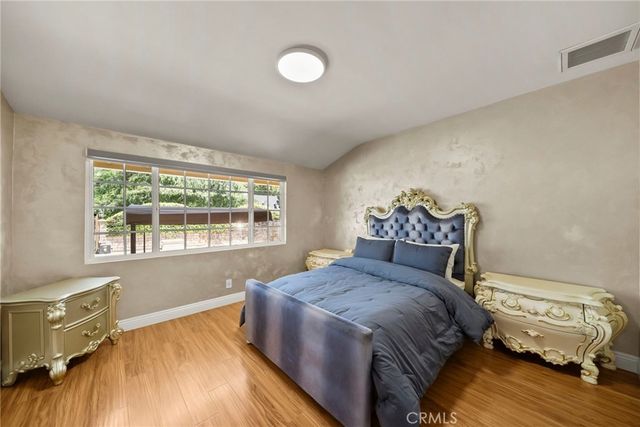 10544 Camarillo Street, Toluca Lake, CA 91602
