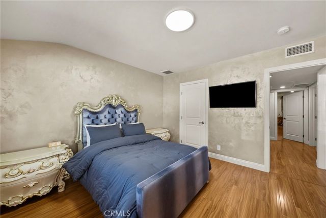 10544 Camarillo Street, Toluca Lake, CA 91602