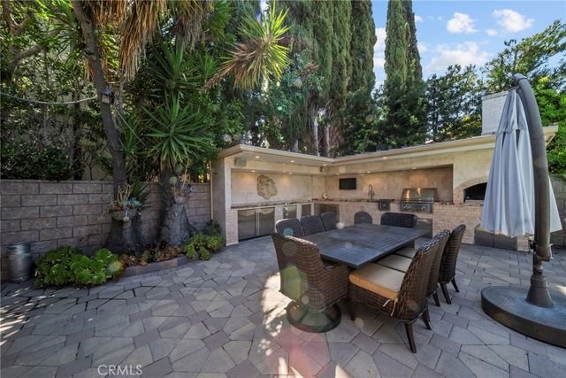 10544 Camarillo Street, Toluca Lake, CA 91602