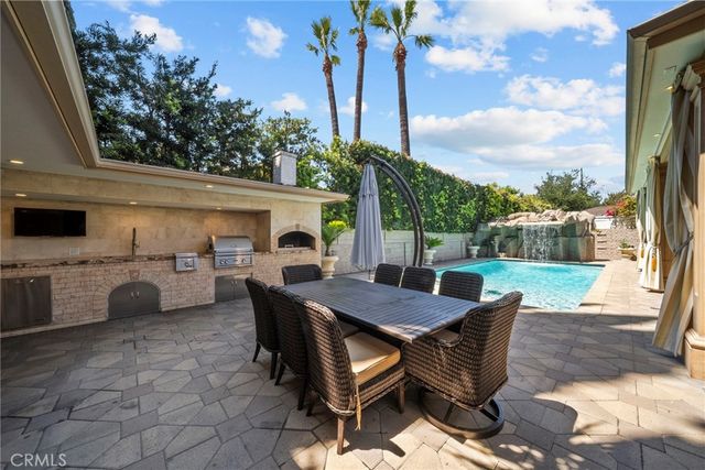 10544 Camarillo Street, Toluca Lake, CA 91602