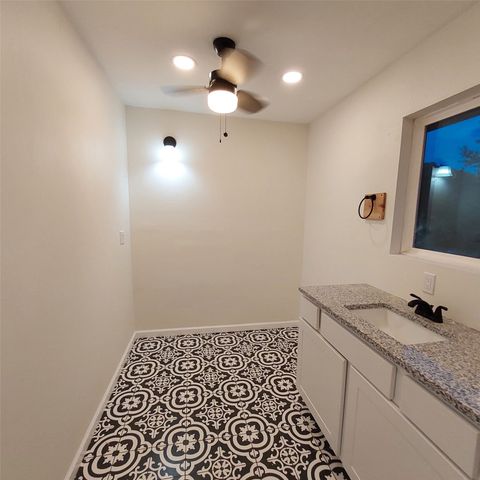 763 Cedar Oak Drive, Pottsboro, TX 75076