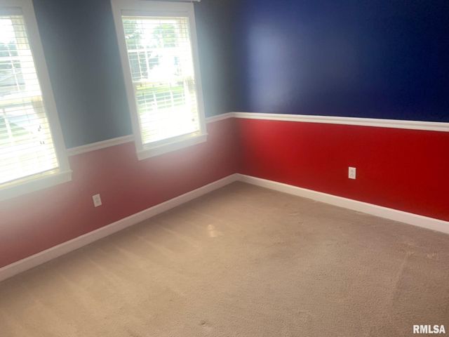 1100 HERITAGE Road, Jacksonville, IL 62650