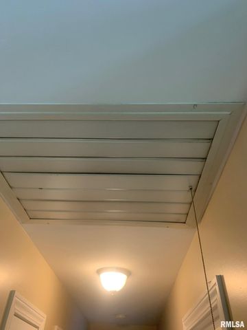 1100 HERITAGE Road, Jacksonville, IL 62650