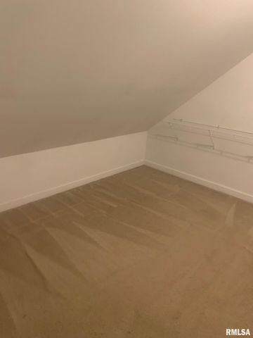 1100 HERITAGE Road, Jacksonville, IL 62650