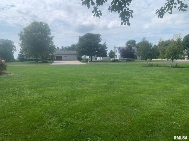 1100 HERITAGE Road, Jacksonville, IL 62650