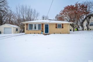 3023 N GOLF Drive, Peoria, IL 61604