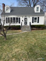 29 Hyatt Avenue, Norwalk, CT 06850