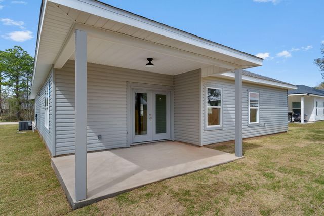 2162 Nina Street, Navarre, FL 32566