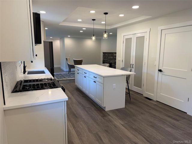 7 Magnolia Lane, Miller Place, NY 11764