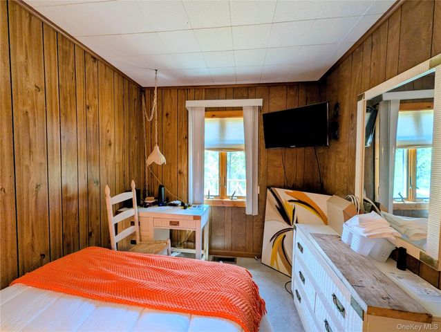 582 Lake Shore Lane, Narrowsburg, NY 12764