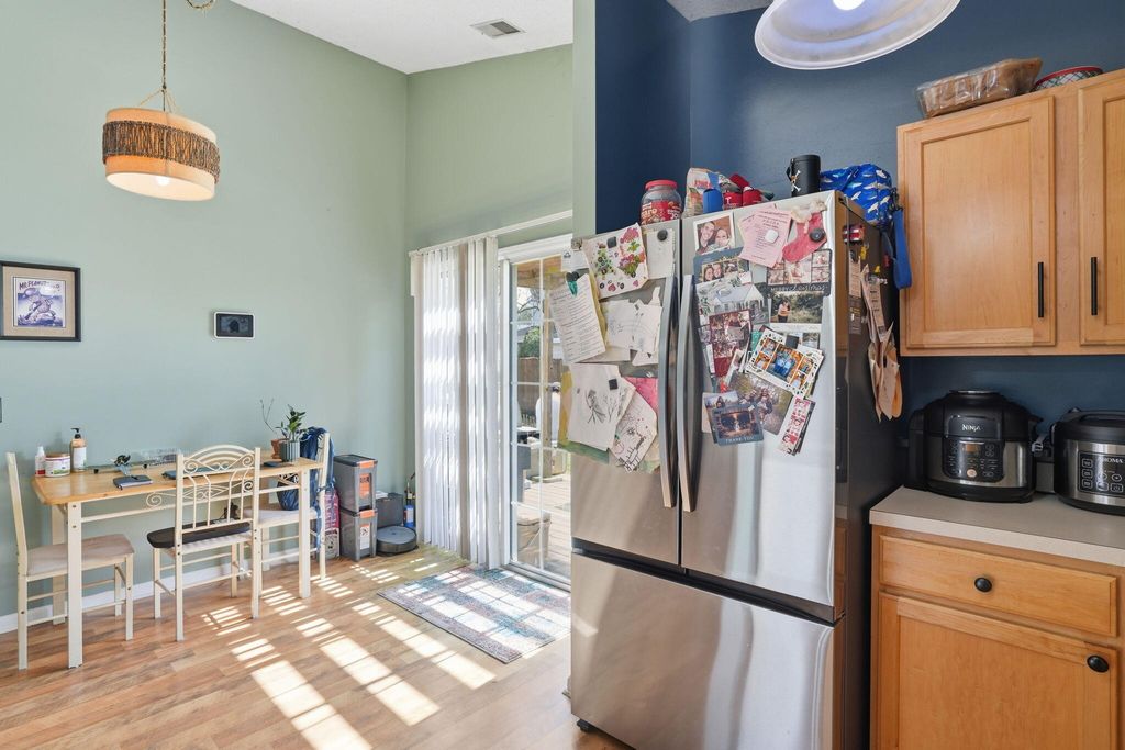 Image 14 of property listing at 210 Waterford Lane, Summerville, SC 29483