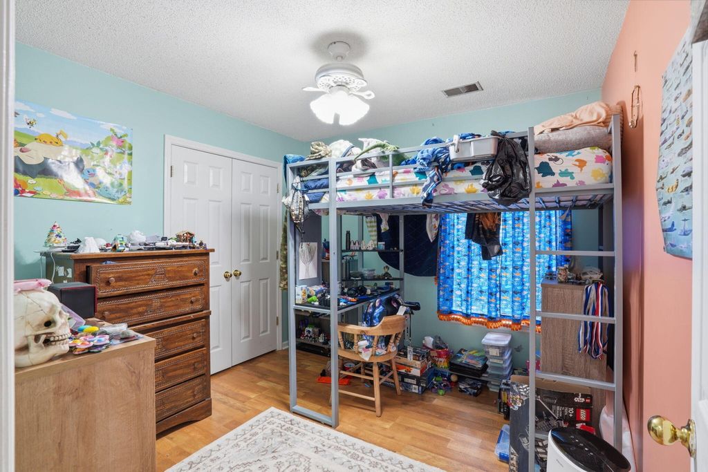 Image 18 of property listing at 210 Waterford Lane, Summerville, SC 29483