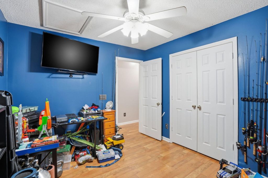 Image 20 of property listing at 210 Waterford Lane, Summerville, SC 29483