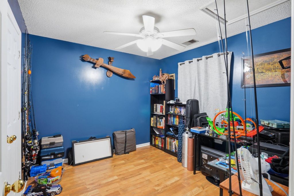 Image 21 of property listing at 210 Waterford Lane, Summerville, SC 29483