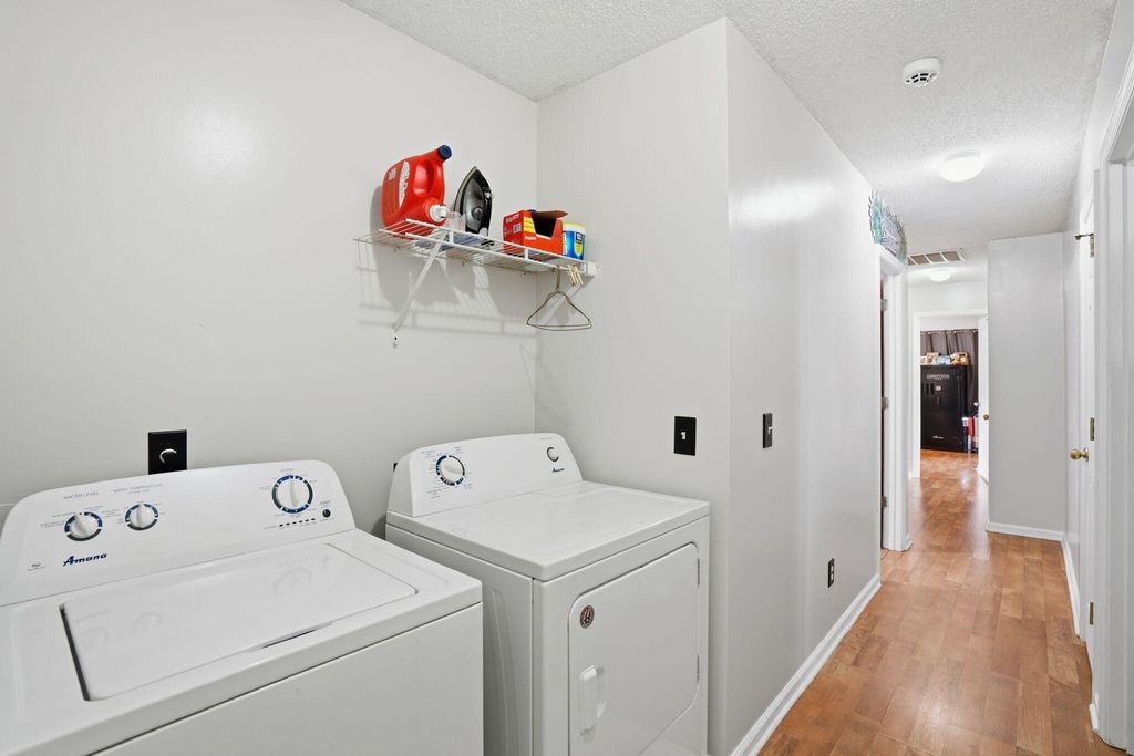 Image 23 of property listing at 210 Waterford Lane, Summerville, SC 29483