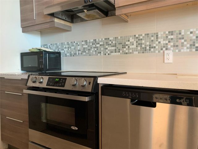 100 Lincoln Rd 440, Miami Beach, FL 33139