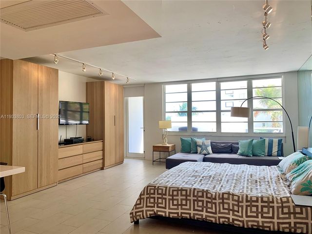 100 Lincoln Rd 440, Miami Beach, FL 33139