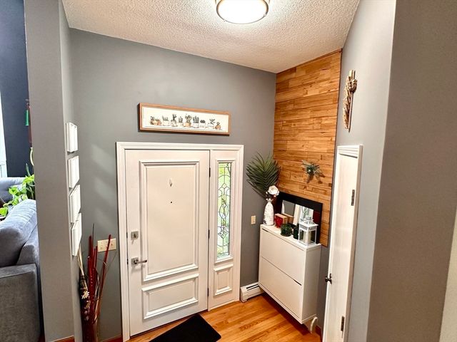 14 Laurel Ridge Drive, Belchertown, MA 01007