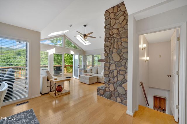 310 Cove Ridge Lane, Butler, TN 37640