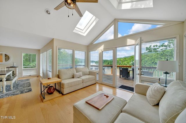 310 Cove Ridge Lane, Butler, TN 37640