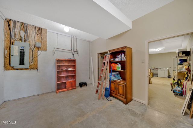 310 Cove Ridge Lane, Butler, TN 37640