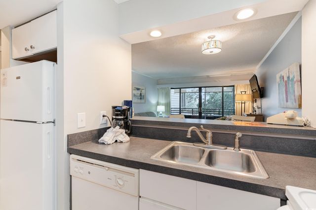 415 Ocean Creek Dr Apt 2280, Myrtle Beach, SC 29572