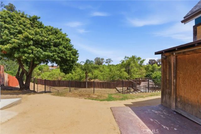 1437 W I, Wilmington, CA 90744