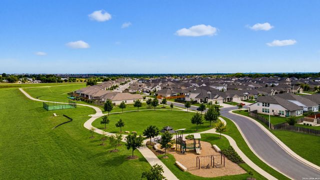 1917 Edelweiss Ave, New Braunfels, TX 78130