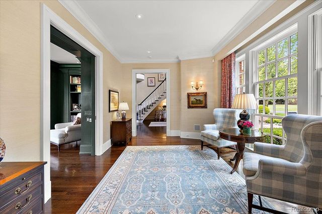 1045 Country Club Road, Bloomfield Charter Township, MI 48304