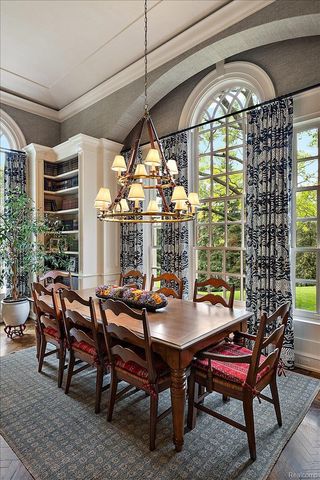 1045 Country Club Road, Bloomfield Charter Township, MI 48304