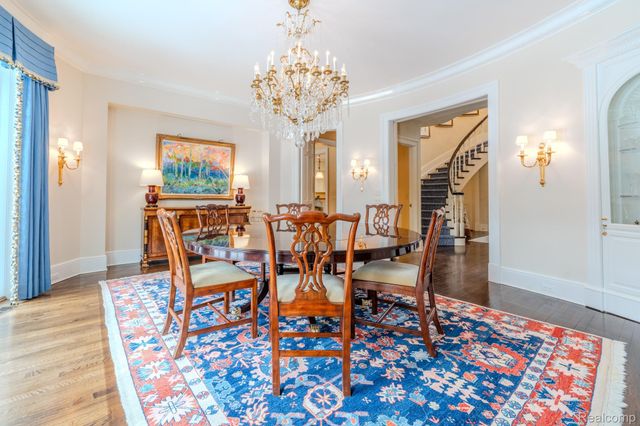 1045 Country Club Road, Bloomfield Charter Township, MI 48304