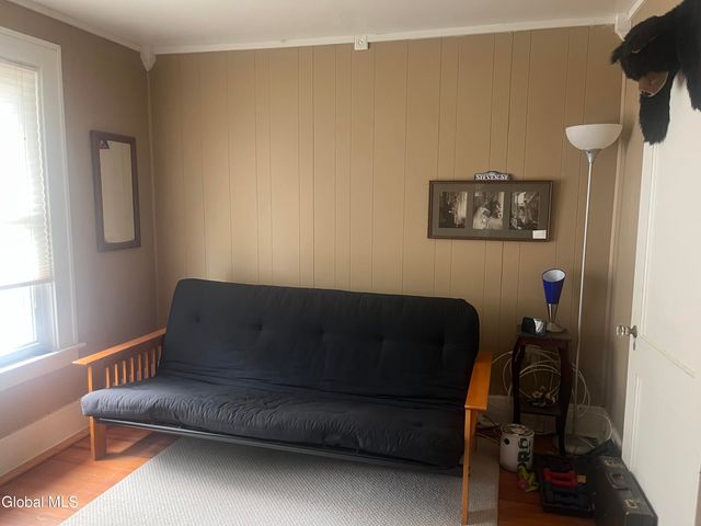 824 Dean Street, Schenectady, NY 12309