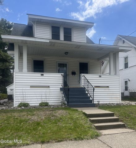824 Dean Street, Schenectady, NY 12309
