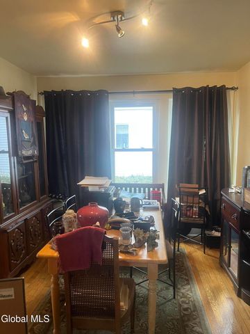 824 Dean Street, Schenectady, NY 12309