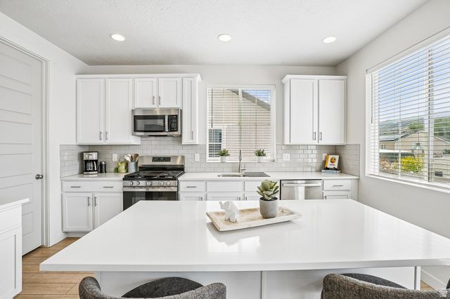 2636 S SINBAD WAY, Magna, UT 84044