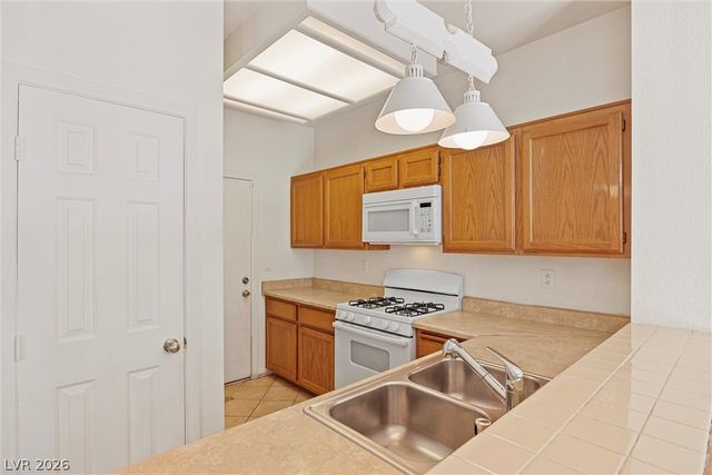 4915 STRAUSS, Las Vegas, NV 89146